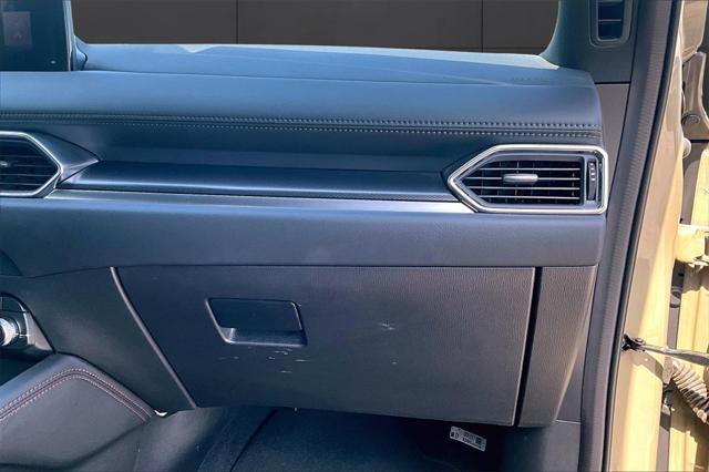 Photo of 2024 Zircon Sand Metallic Mazda CX-5