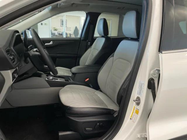 Photo of 2024 STAR WHITE MET TRI-COAT Ford Escape PHEV