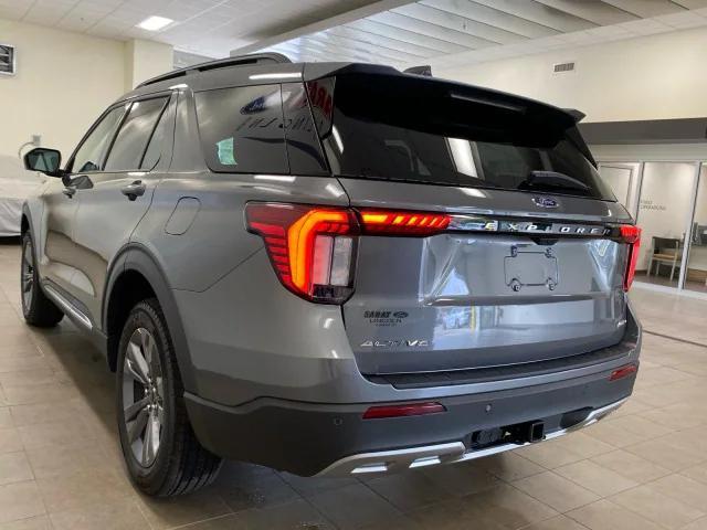 Photo of 2025 Carbonized Gray Metallic Ford Explorer