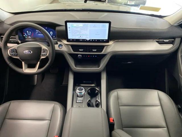 Photo of 2025 Carbonized Gray Metallic Ford Explorer