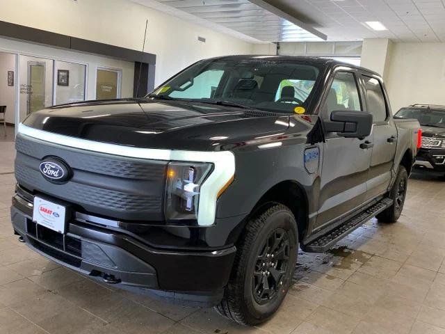Photo of 2025 Agate Black Metallic Ford F-150 Lightning