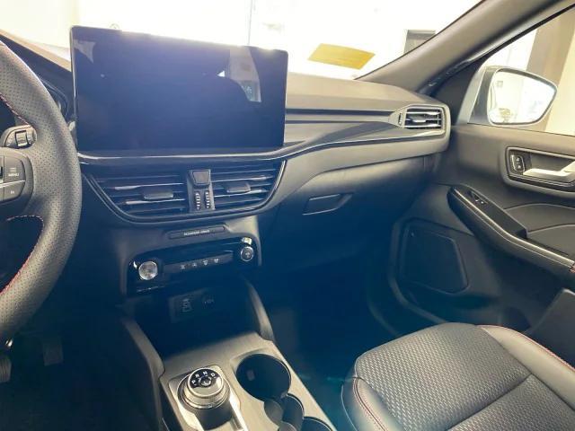 Photo of 2025 Space Silver Metallic Ford Escape
