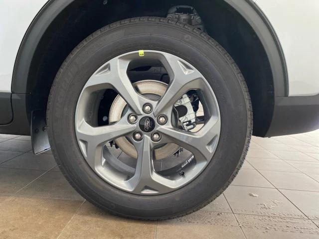 Photo of 2025 Space Silver Metallic Ford Escape