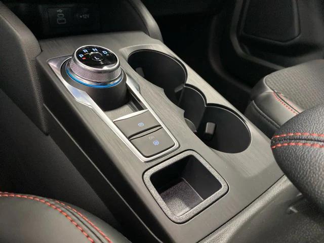 Photo of 2025 Star White Metallic Tri-Coat Ford Escape