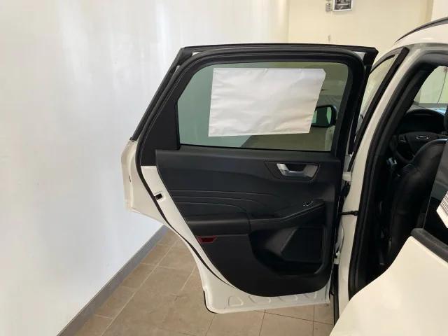 Photo of 2025 Star White Metallic Tri-Coat Ford Escape