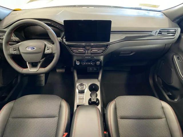Photo of 2025 Star White Metallic Tri-Coat Ford Escape