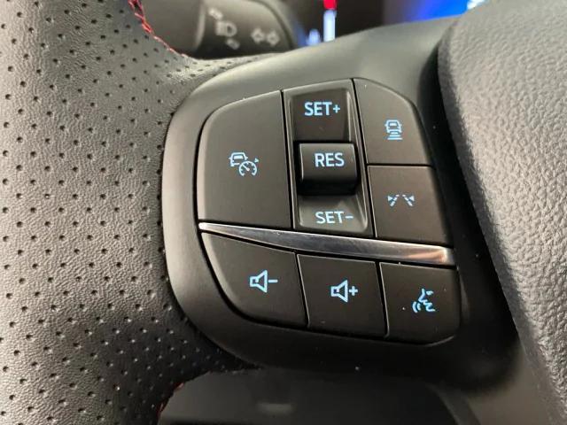 Photo of 2025 Star White Metallic Tri-Coat Ford Escape