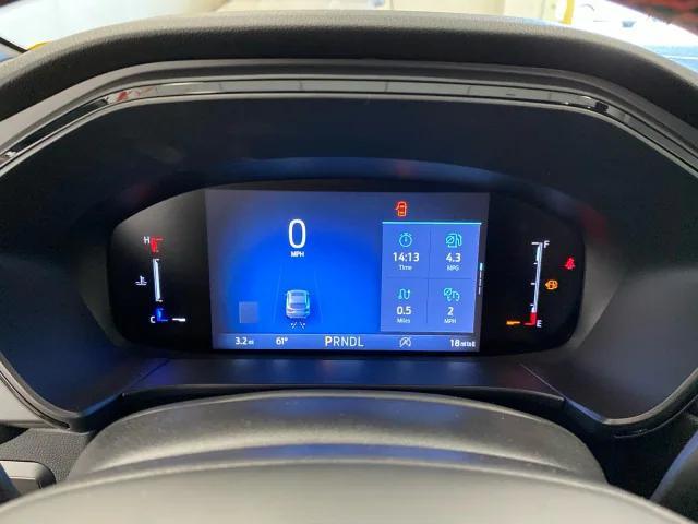 Photo of 2025 Star White Metallic Tri-Coat Ford Escape