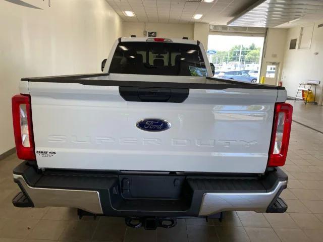 Photo of 2025 Oxford White Ford F-350