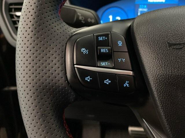 Photo of 2023 CINNABAR RED METALLIC Ford Escape