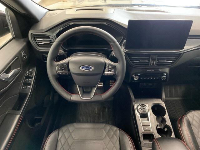 Photo of 2023 CINNABAR RED METALLIC Ford Escape