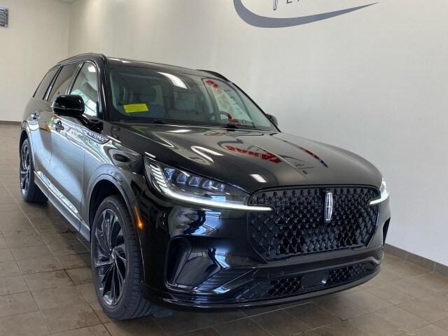 Photo of 2025 INFINITE BLACK MET CC Lincoln Aviator
