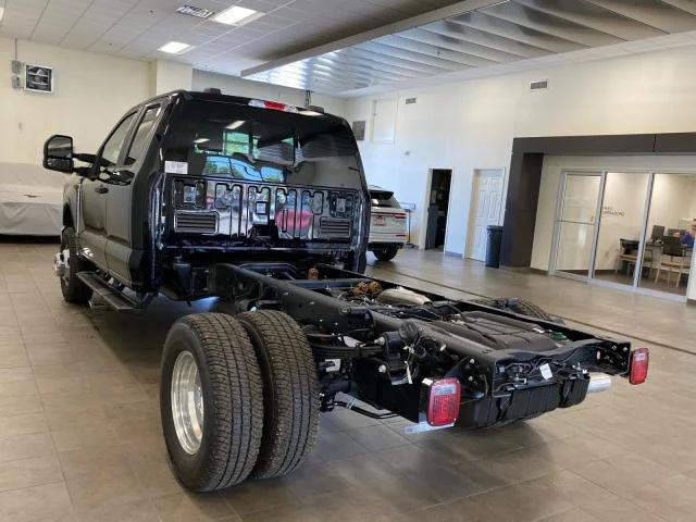 Photo of 2025 AGATE BLACK Ford F-350