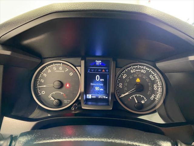 Photo of 2019 Midnight Black Metallic Toyota Tacoma