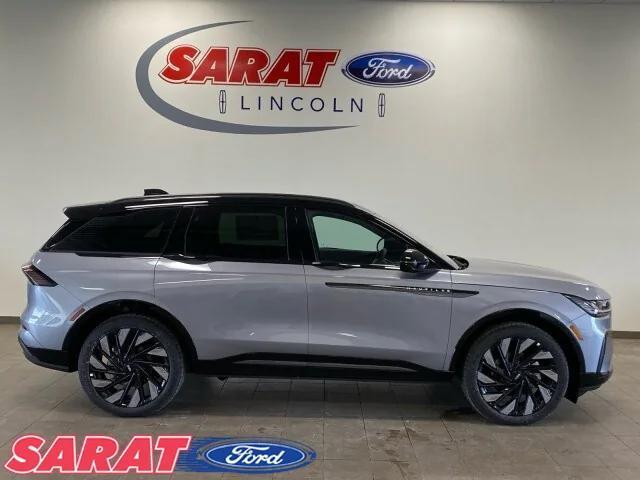 Photo of 2025 Lustrous Gray Metallic Lincoln Nautilus