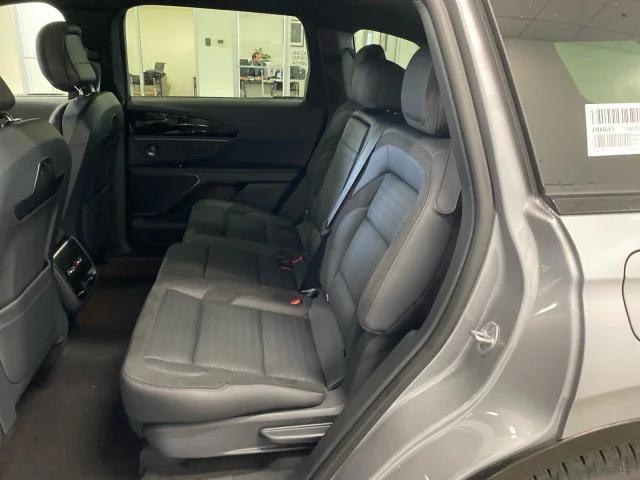Photo of 2025 Lustrous Gray Metallic Lincoln Nautilus