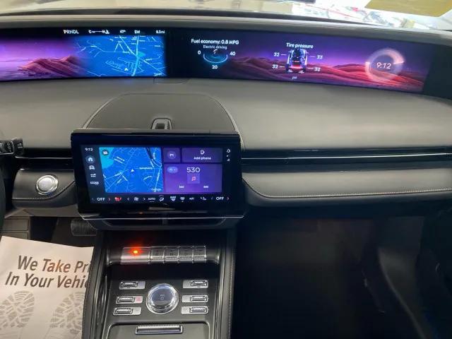 Photo of 2025 Lustrous Gray Metallic Lincoln Nautilus