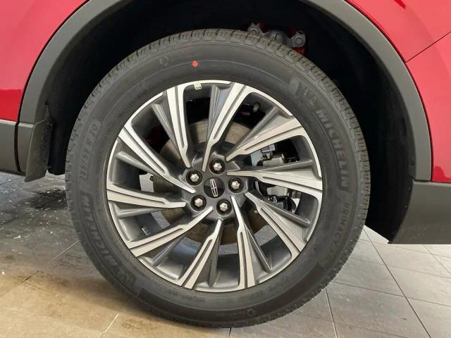Photo of 2025 RED CARPET MET TC Lincoln Aviator