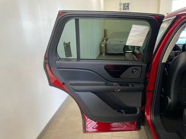 Photo of 2025 RED CARPET MET TC Lincoln Aviator