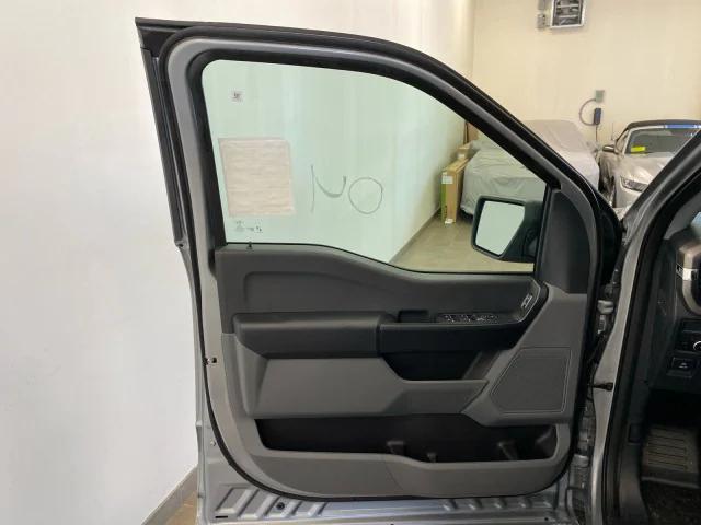 Photo of 2025 Iconic Silver Metallic Ford F-150