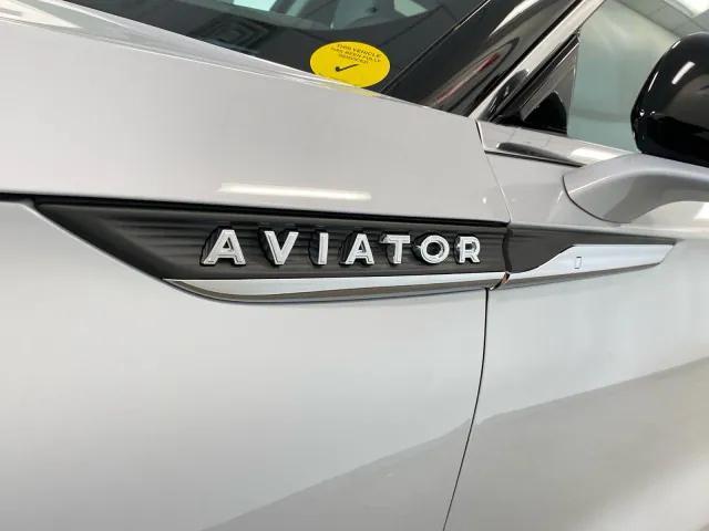 Photo of 2025 CRYSTAL WHITE MET CC Lincoln Aviator