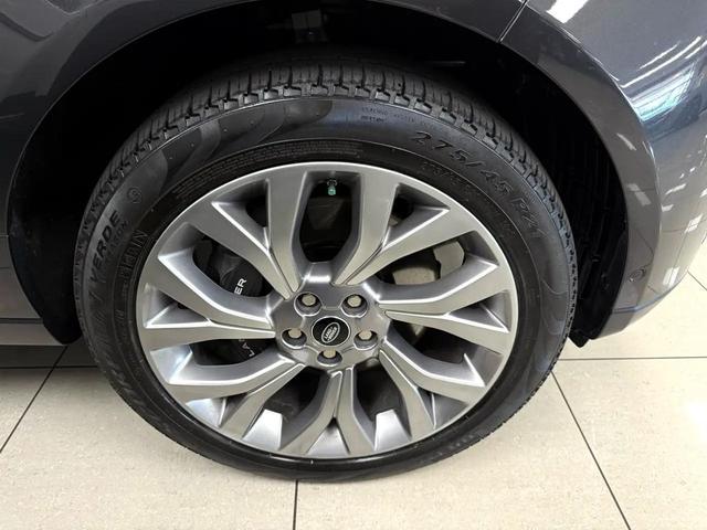Photo of 2020 Black Land Rover Range Rover