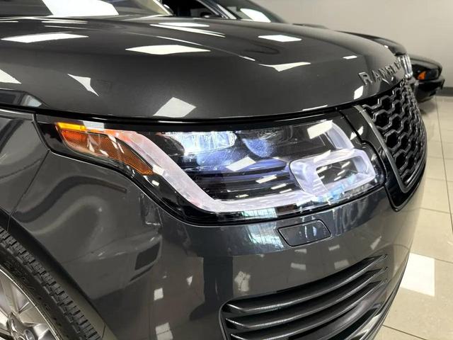Photo of 2020 Black Land Rover Range Rover