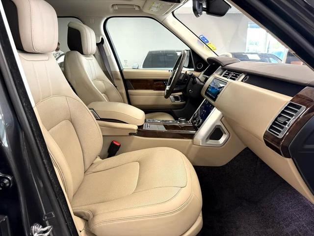 Photo of 2020 Black Land Rover Range Rover