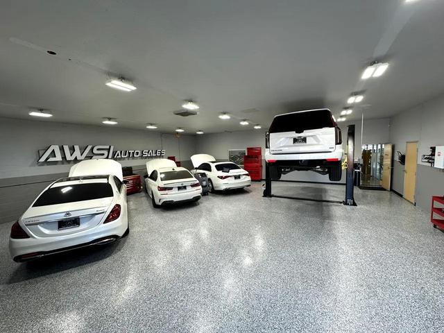 Photo of 2020 Black Land Rover Range Rover
