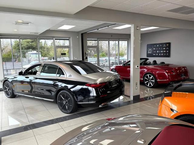 Photo of 2020 Black Land Rover Range Rover