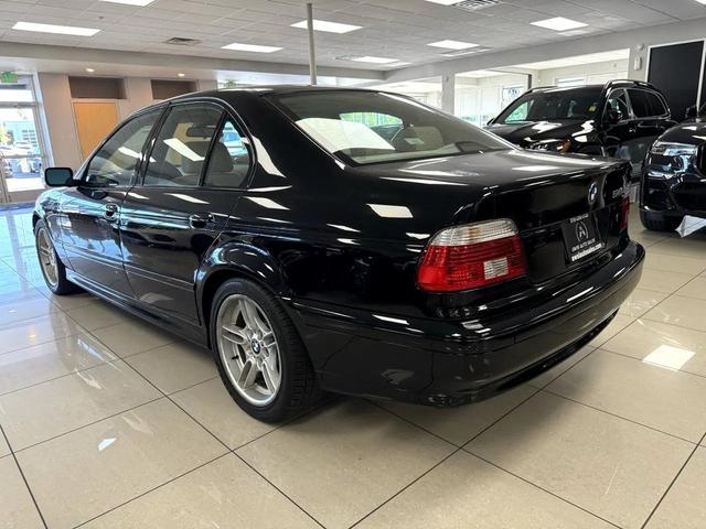 Photo of 2001 Black BMW 540