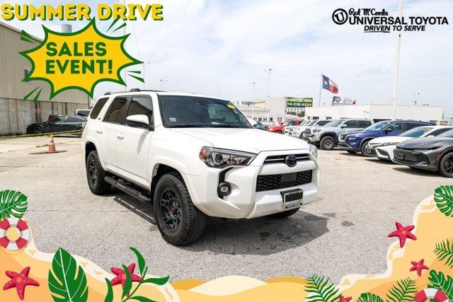 Photo of 2021 White Toyota 4Runner