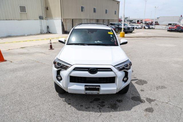 Photo of 2021 White Toyota 4Runner