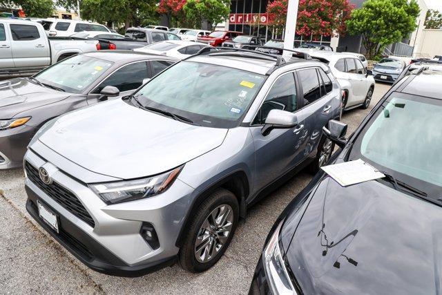 Photo of 2024 Silver Sky Metallic Toyota RAV4