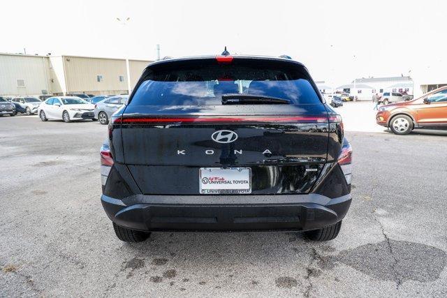 Photo of 2025 Abyss Black Pearl Hyundai KONA