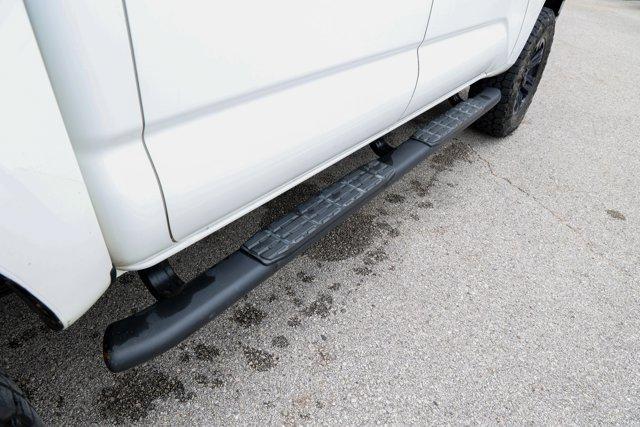 Photo of 2022 White Toyota Tacoma