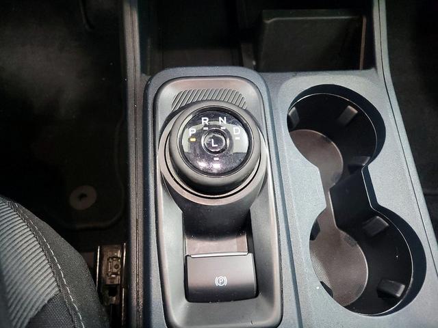Photo of 2023 White Ford Maverick