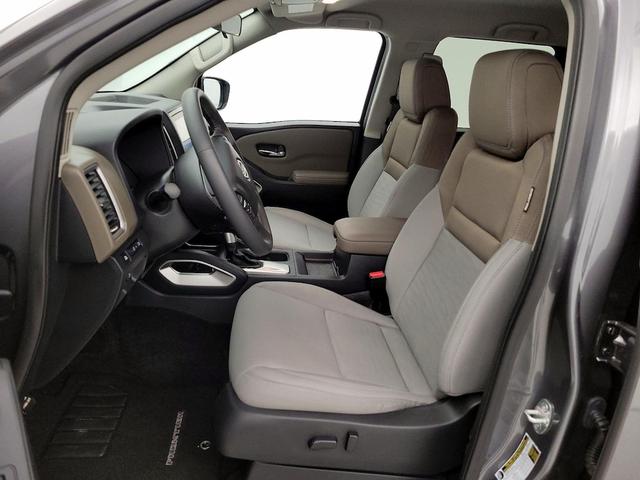 Photo of 2022 Gray Nissan Frontier