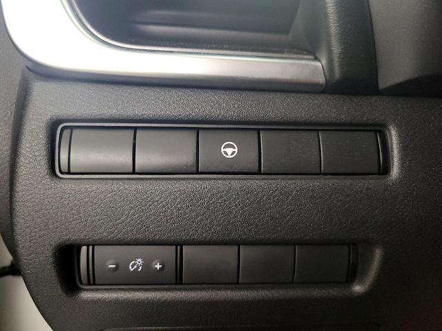 Photo of 2021 White Nissan Rogue