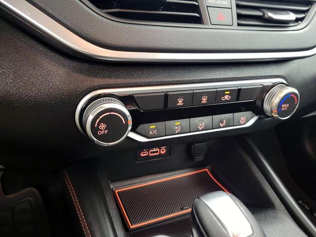 Photo of 2020 Silver Nissan Altima