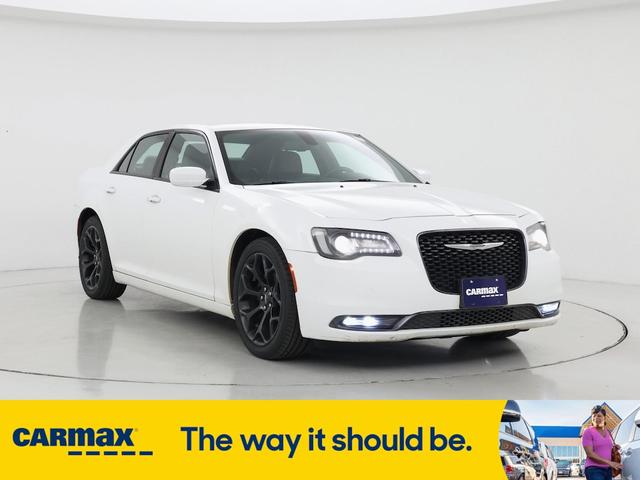 2019 Chrysler 300