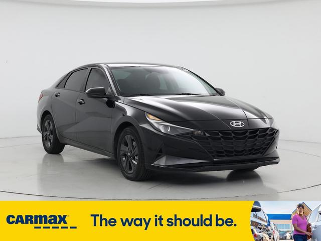 2022 Hyundai Elantra Hev
