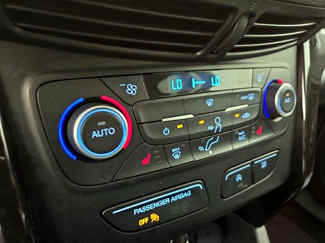 Photo of 2018 White Ford Escape
