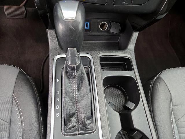 Photo of 2018 White Ford Escape