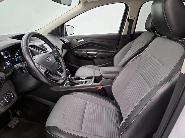 Photo of 2018 White Ford Escape