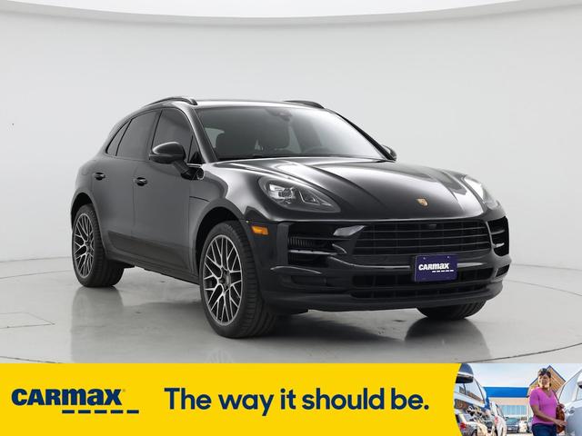 Photo of 2021 Black Porsche Macan