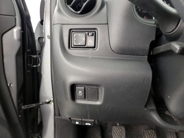 Photo of 2019 Gray Nissan Versa