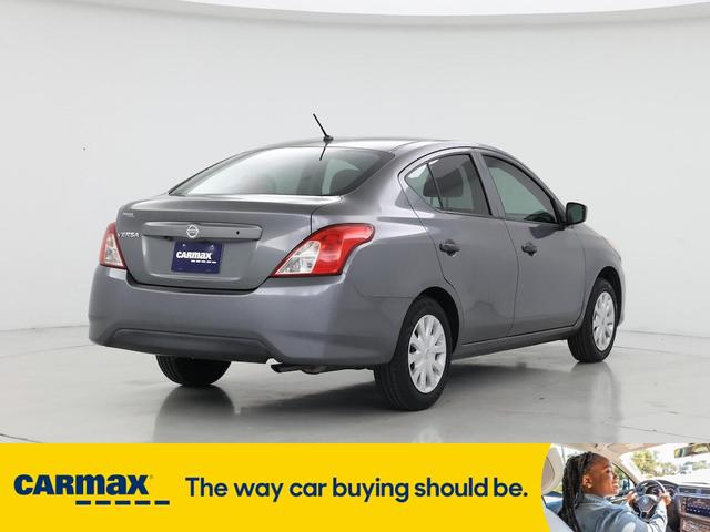 Photo of 2019 Gray Nissan Versa