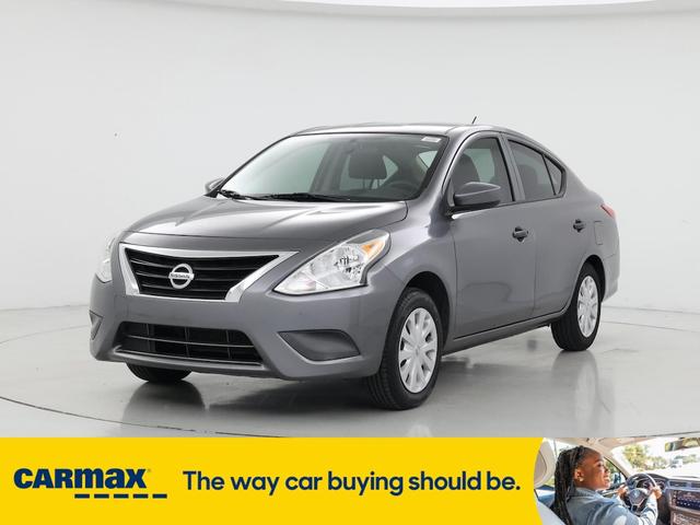 Photo of 2019 Gray Nissan Versa