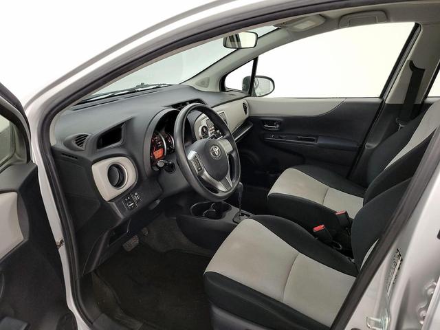 Photo of 2013 Silver Toyota Yaris